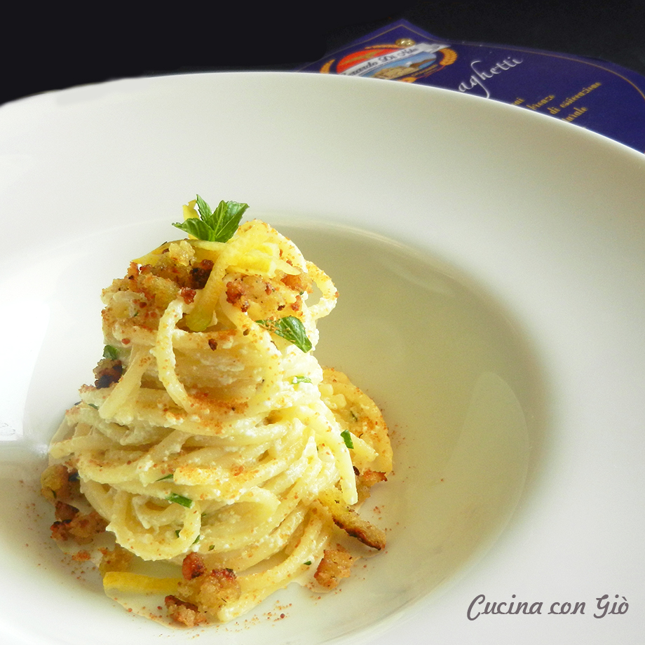 spaghetti con bottarga, ricotta e limone