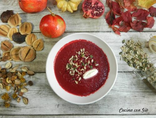 Zuppa di rapa rossa e melagrana