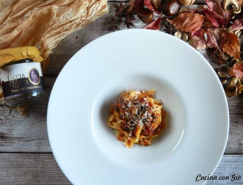 pici con ragù di cinta senese