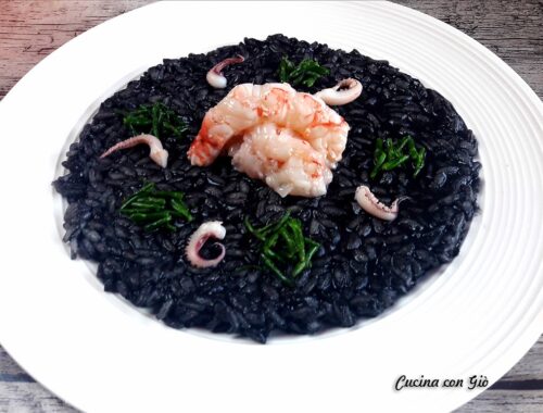 Risotto al nero di seppia con gambero cotto e crudo