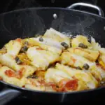 Filetti di merluzzo in padella: come cuocerli senza farli sfaldare