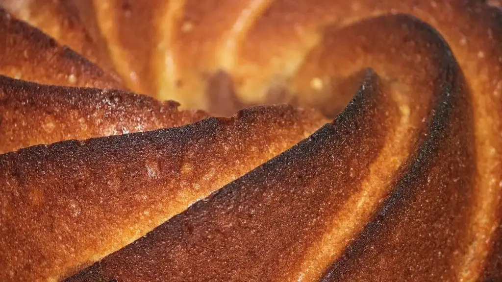 Ciambellone marmorizzato: come distribuire i due impasti nello stampo