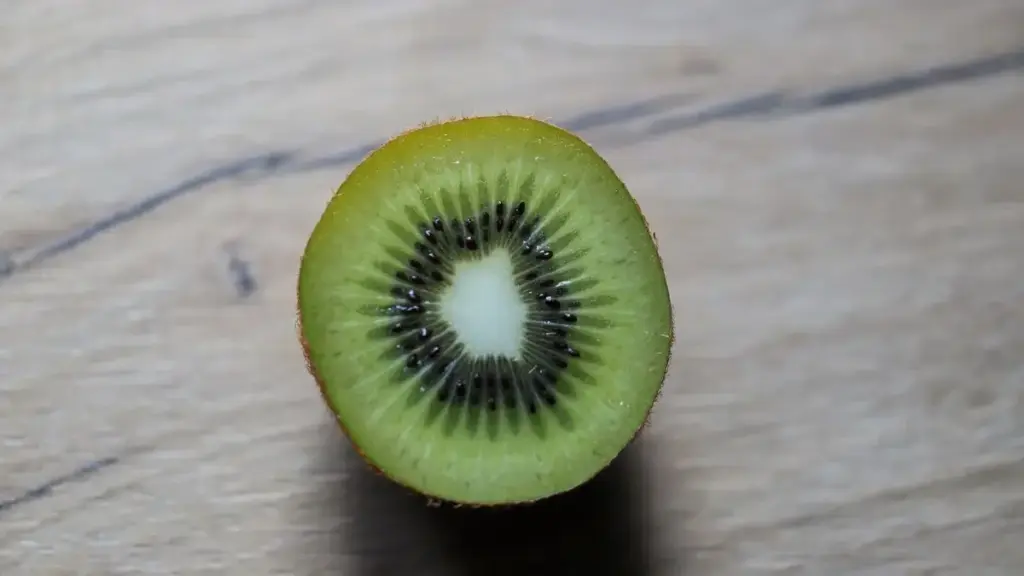 Kiwi maturi: come riconoscerli e conservarli senza farli ammaccare