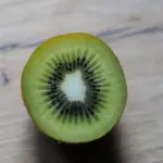 Kiwi maturi: come riconoscerli e conservarli senza farli ammaccare