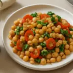 Ceci e spinaci in padella: piatto unico con pochi ingredienti